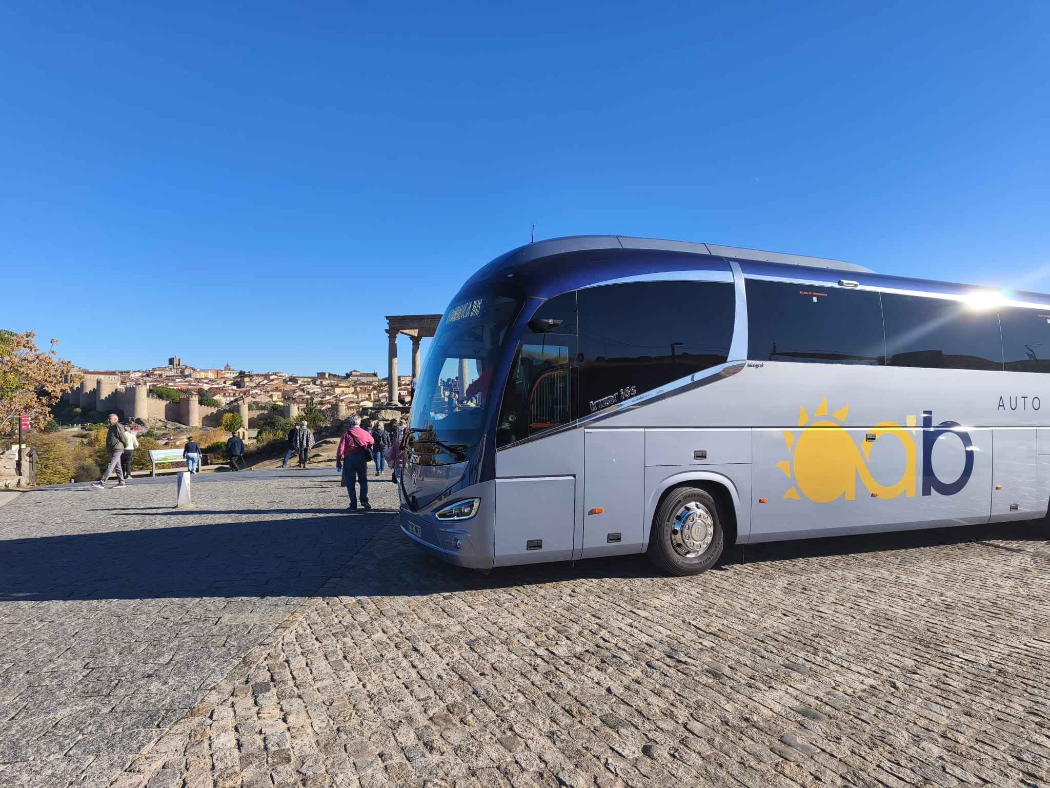 es obligatorio que los autobuses lleven baño