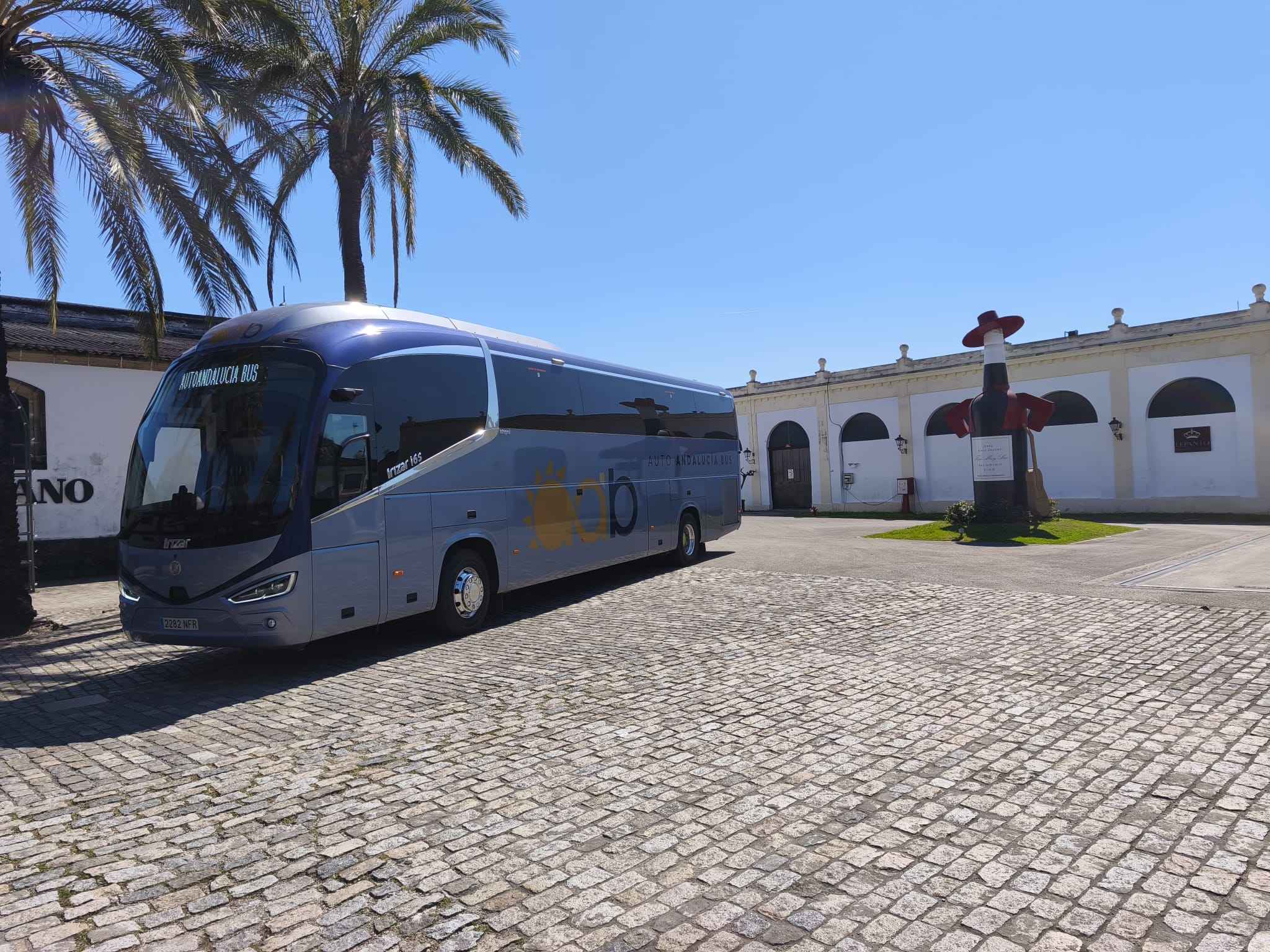 alquiler de autobuses para realizar circuitos nacionales e internacionales