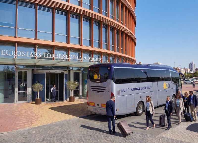 Alquiler de autobuses para congresos en Sevilla
